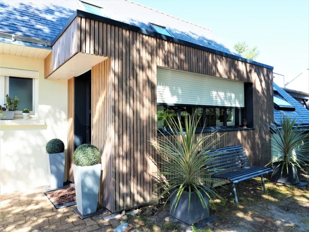 EXTENSION SAS DENTREE